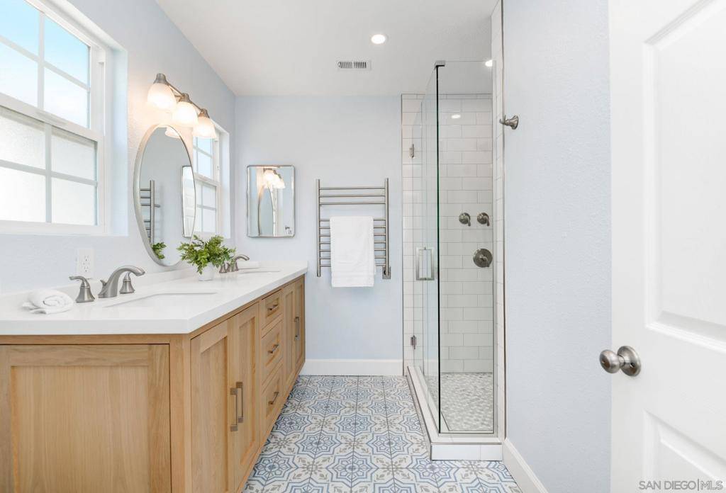 Encinitas, CA 92024,1129 Bonita Dr