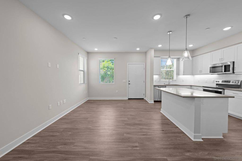 San Marcos, CA 92069,139 Avenida Chapala #106