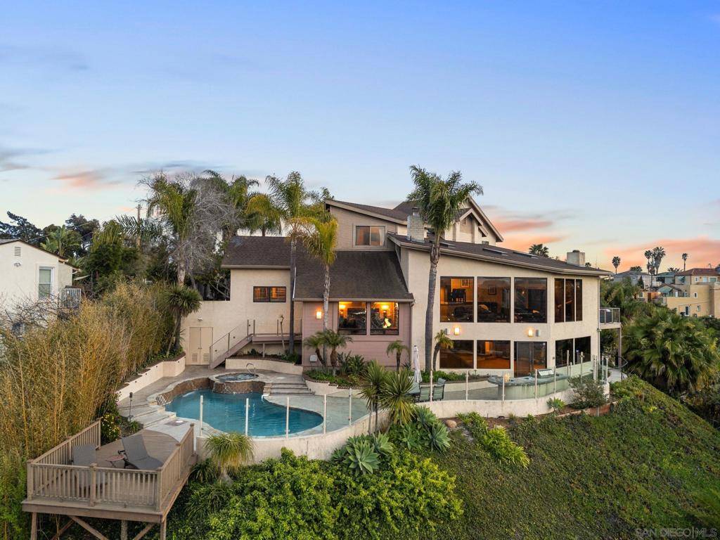 San Diego, CA 92116,5392 Wilshire Drive