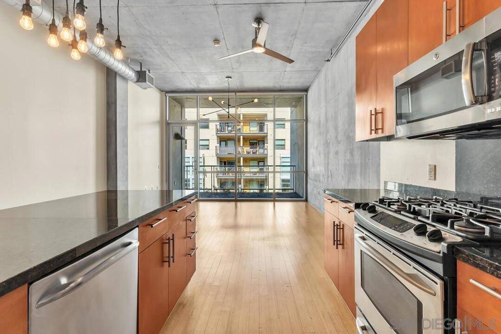San Diego, CA 92101,1025 Island Ave #407