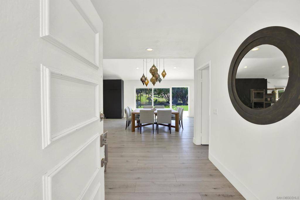 17351 Saint Andrews Dr Poway, CA 92064