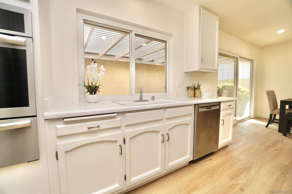 San Diego, CA 92119,7329 Melotte Street