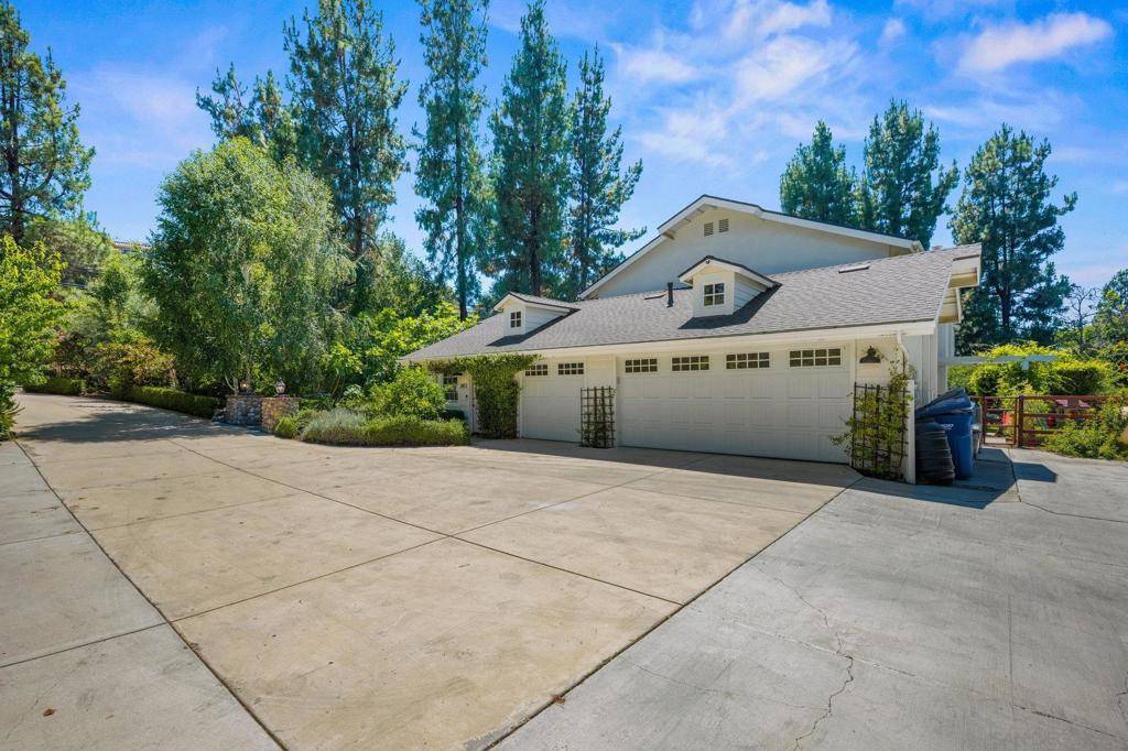 Vista, CA 92084,3412 Buena Creek Rd