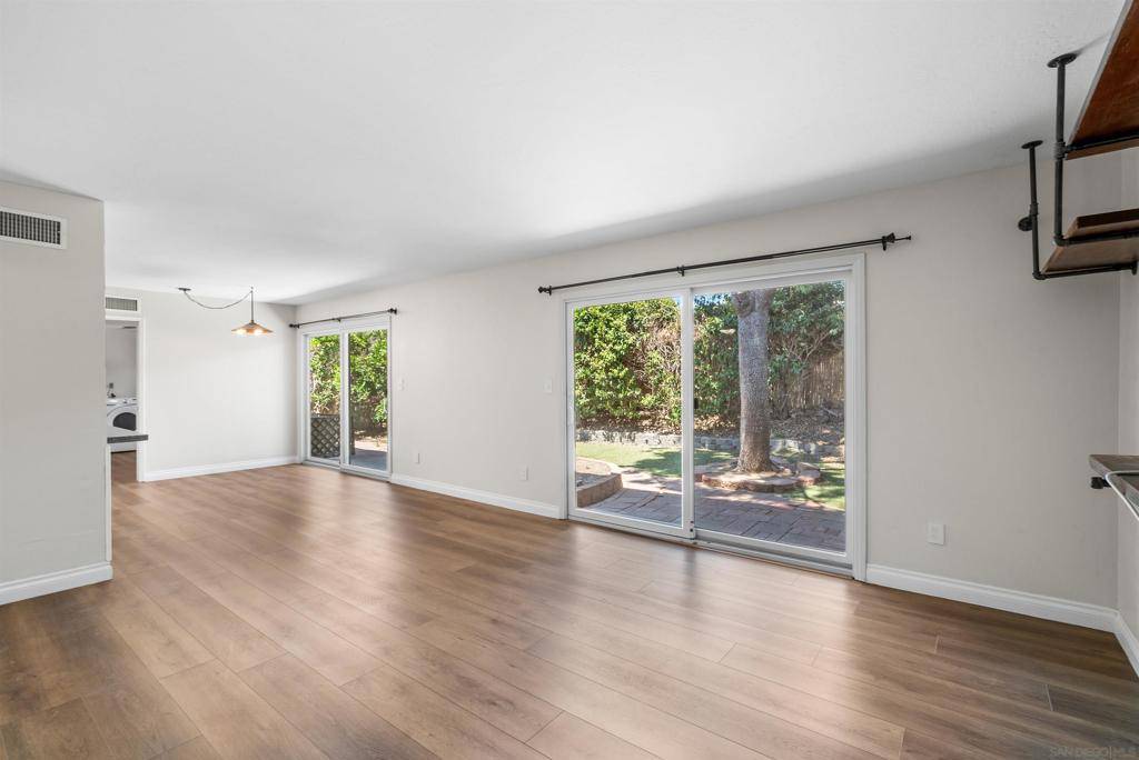 Escondido, CA 92026,1872 Fairway Park #B