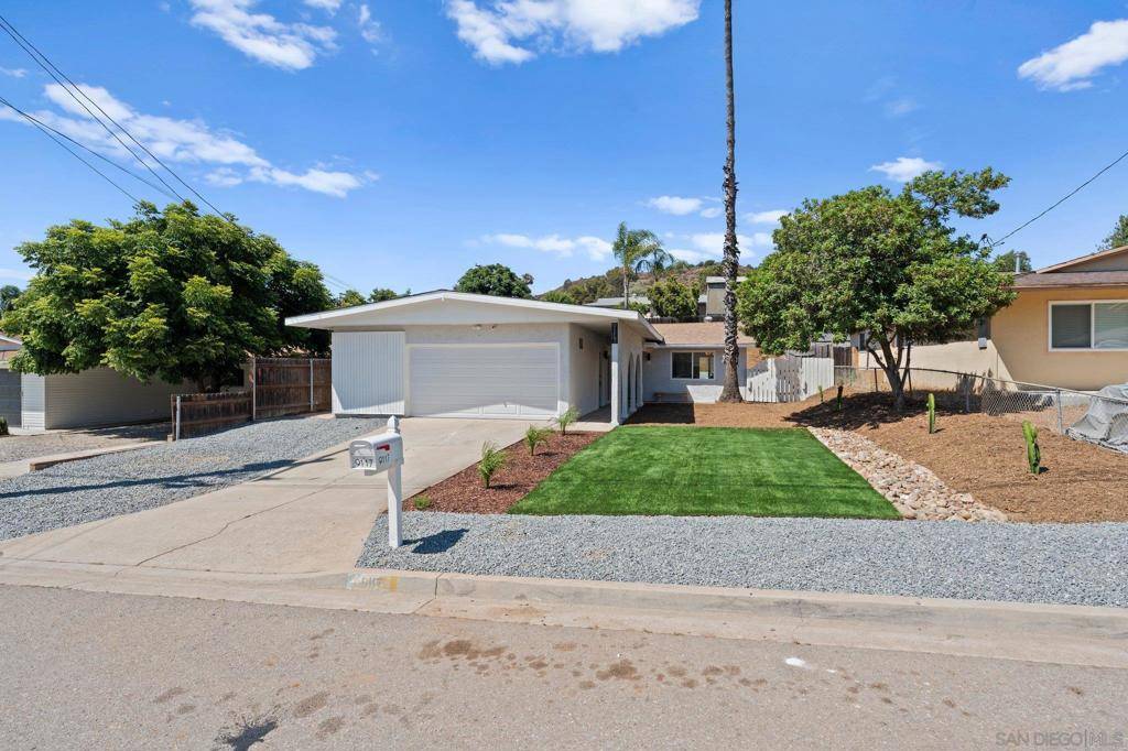 Santee, CA 92071,9117 Heatherdale St