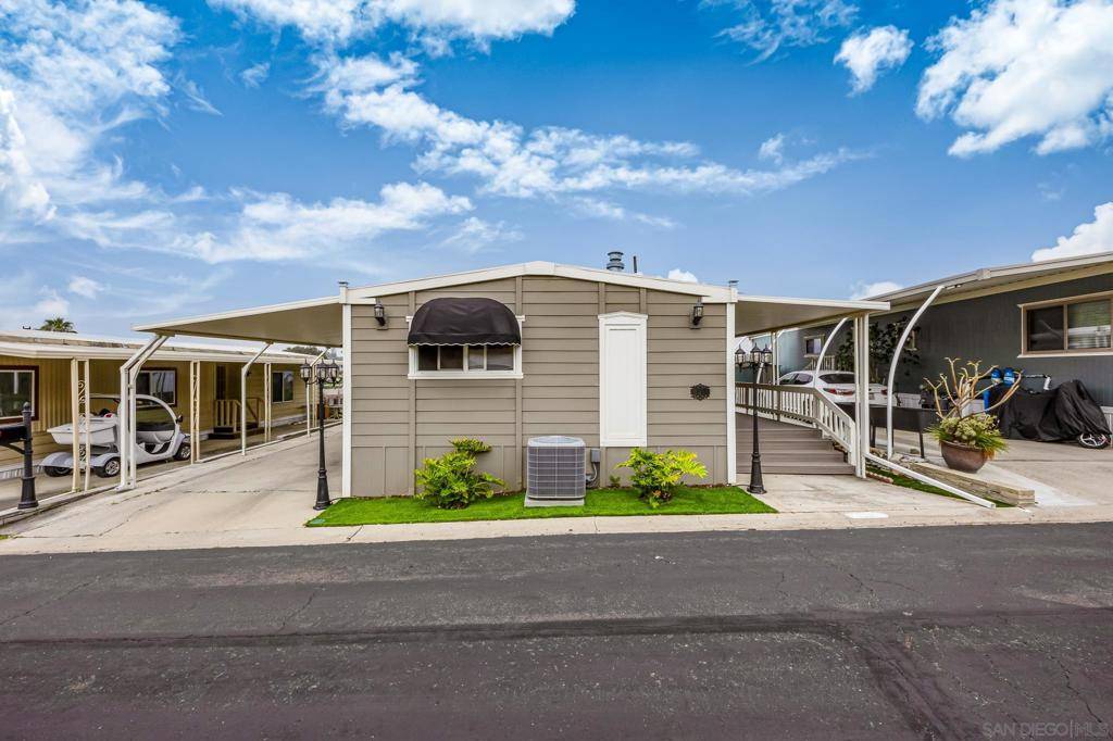 Spring Valley, CA 91977,1815 Sweetwater Rd #SPC 121