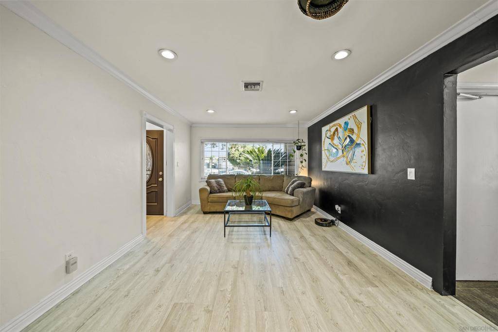El Cajon, CA 92020,484 Gardner St