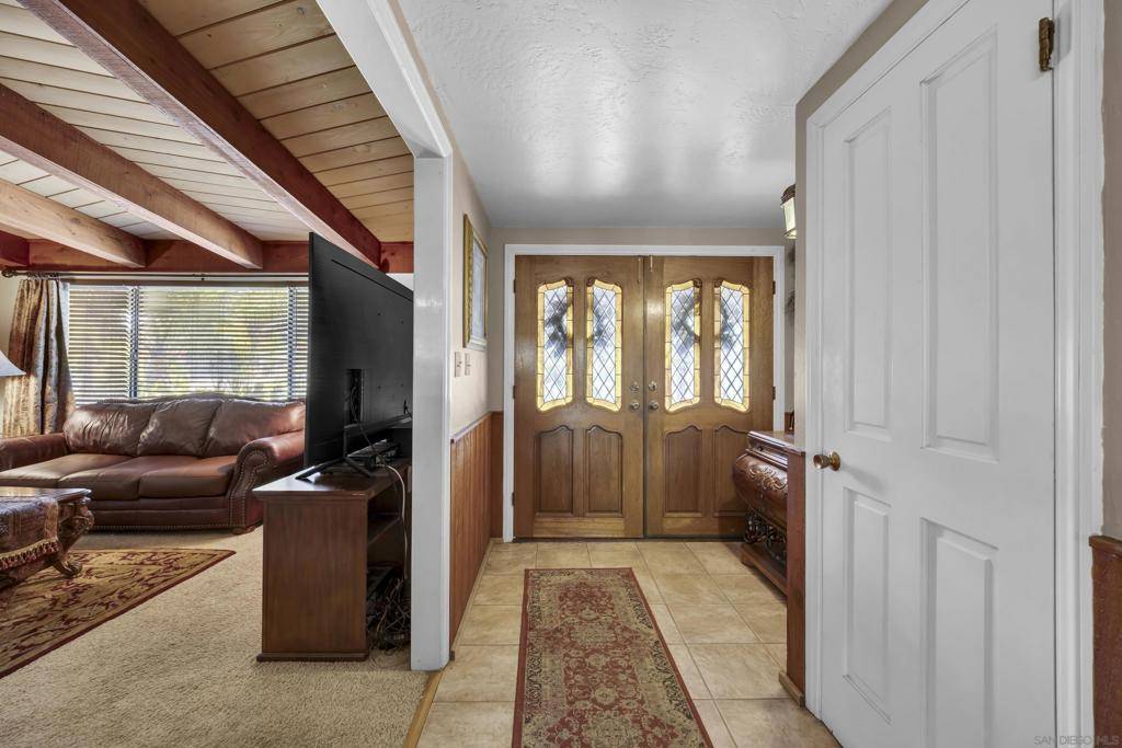 El Cajon, CA 92020,11608 Vernette Ct