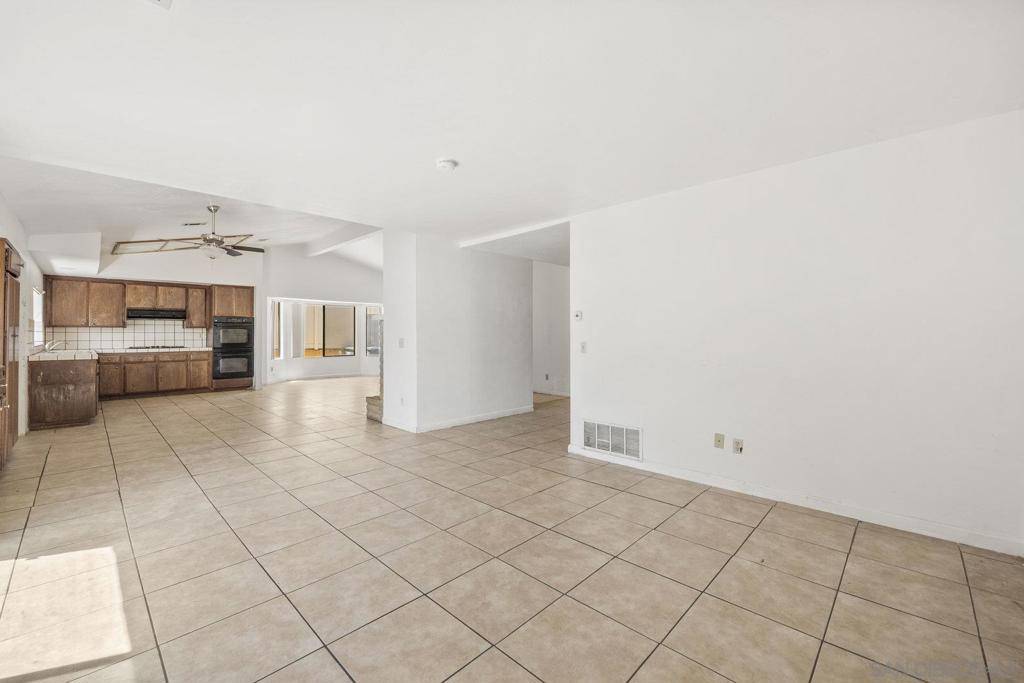 2070 Caraway St Escondido, CA 92026