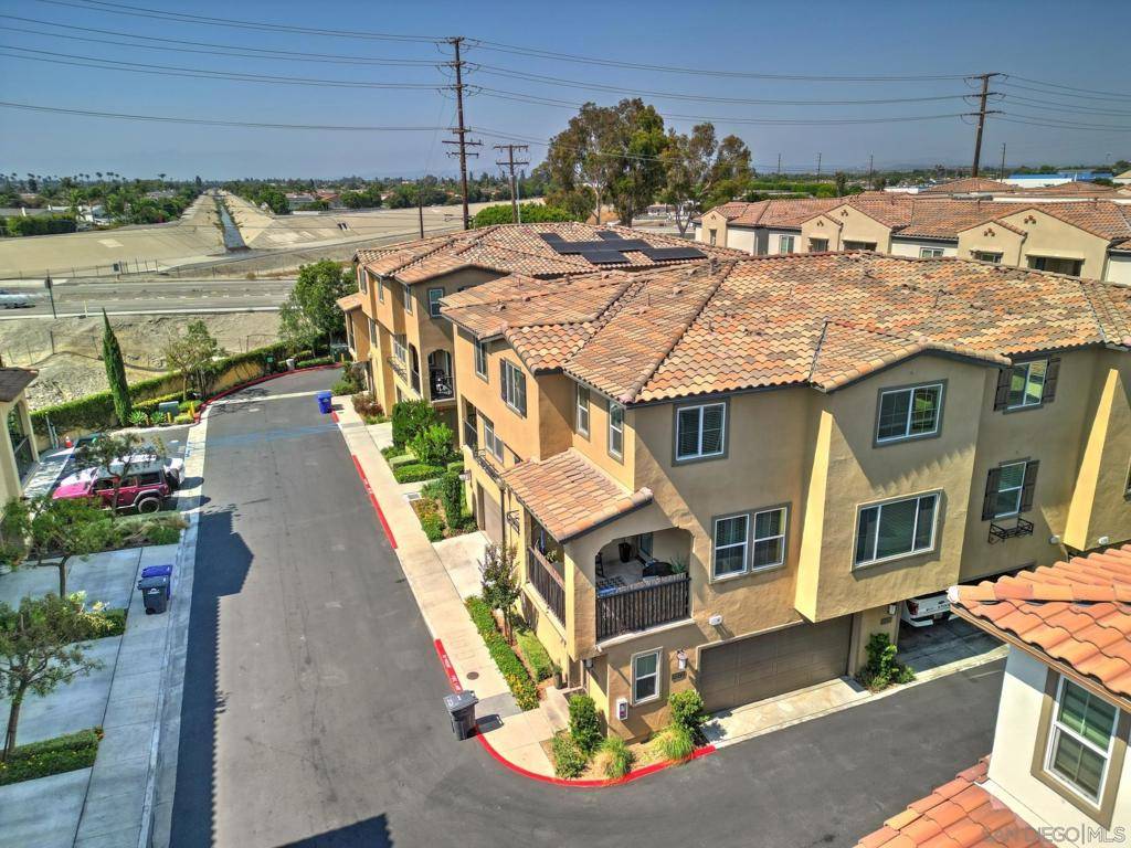 Los Alamitos, CA 90720,10572 Acorn Place