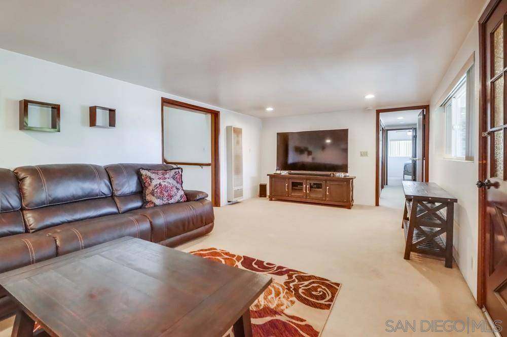 Lakeside, CA 92040,12718 Willow Road