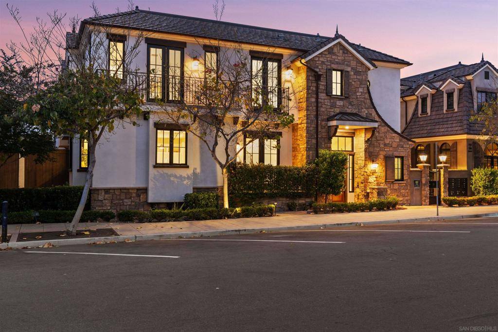 La Jolla, CA 92037,708 Silver Street