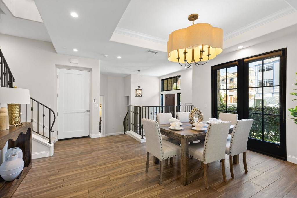 La Jolla, CA 92037,708 Silver Street