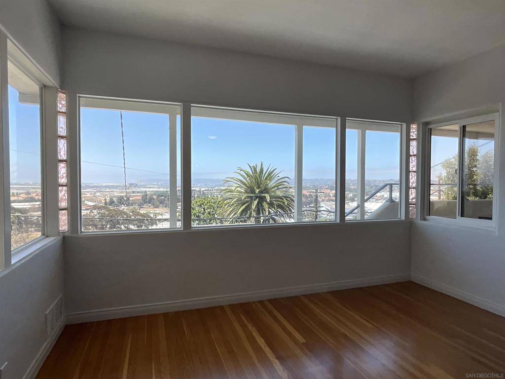 San Diego, CA 92110,2186 W California Street