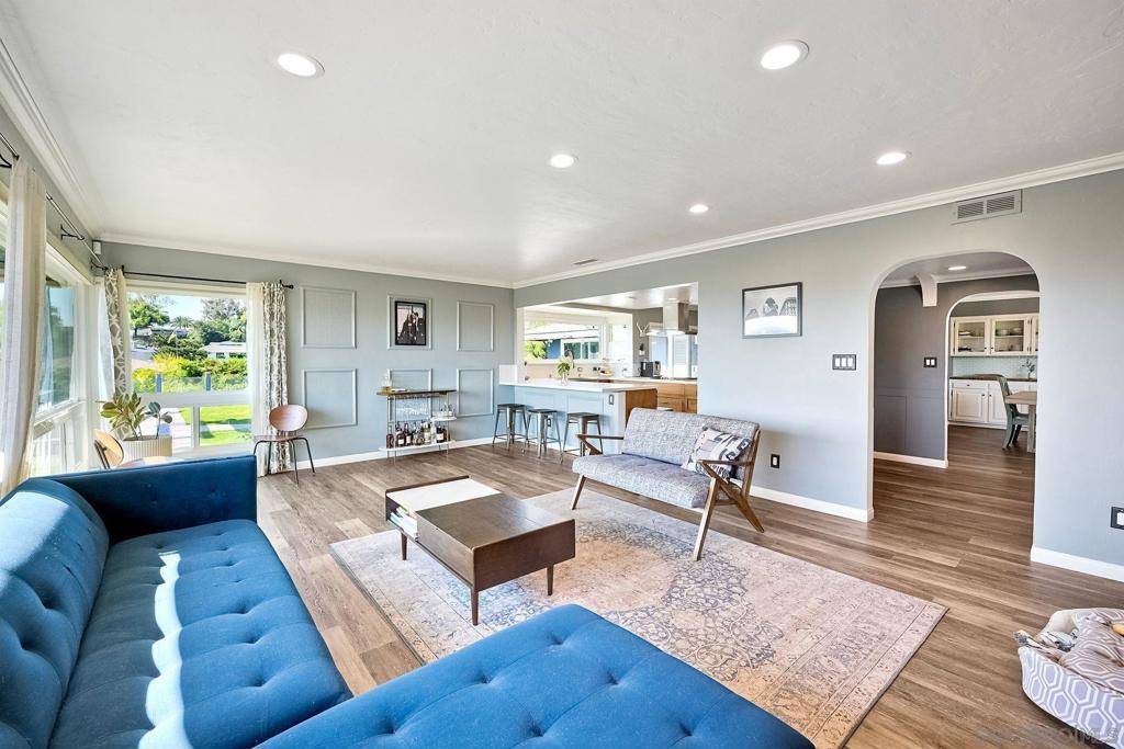 1673 Hillsmont Dr El Cajon, CA 92020