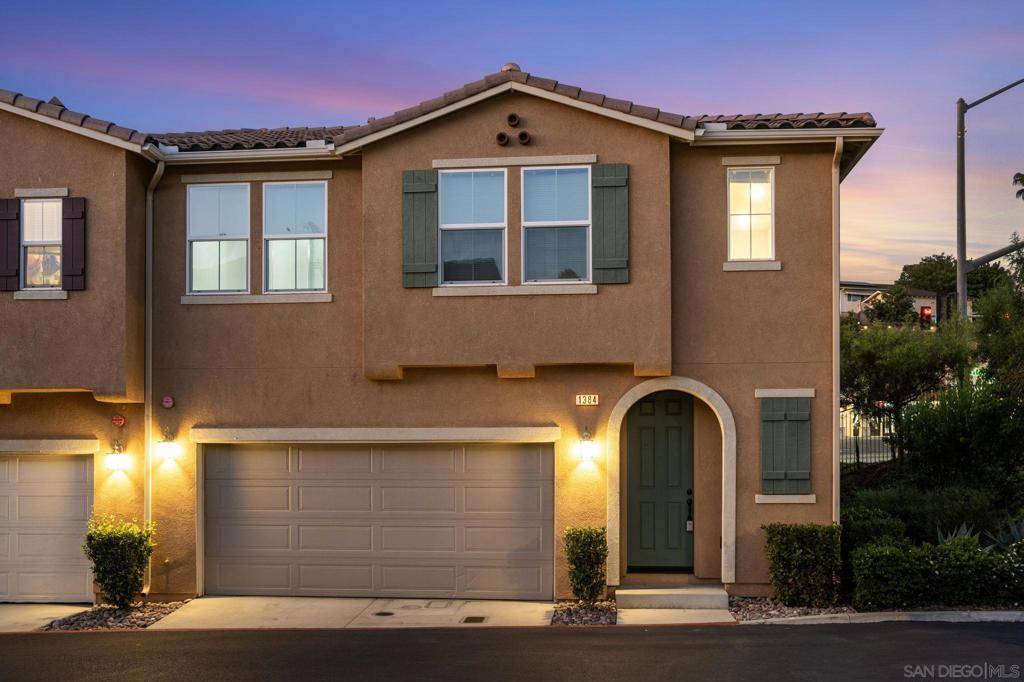 Vista, CA 92083,1384 Mesquite Dr