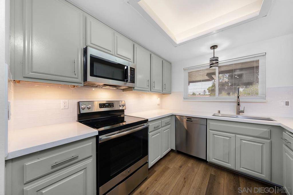 San Diego, CA 92110,4235 Asher St. #61