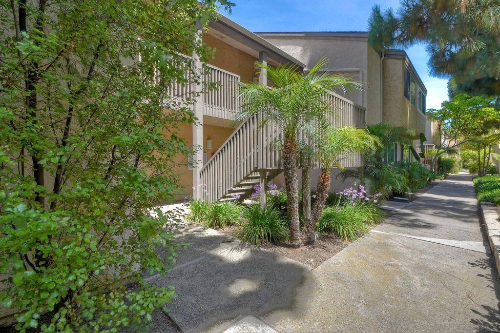 La Jolla, CA 92037,8660 Via Mallorca #D