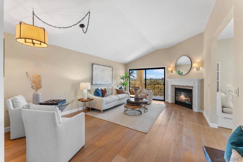 Carlsbad, CA 92009,3127 Vista Rica