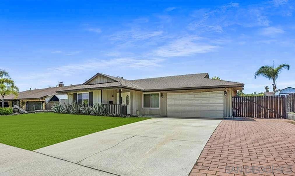 Escondido, CA 92027,1561 Oak Hill Dr
