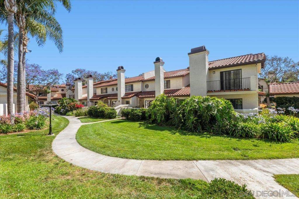 San Diego, CA 92122,4215 Porte De Palmas #205