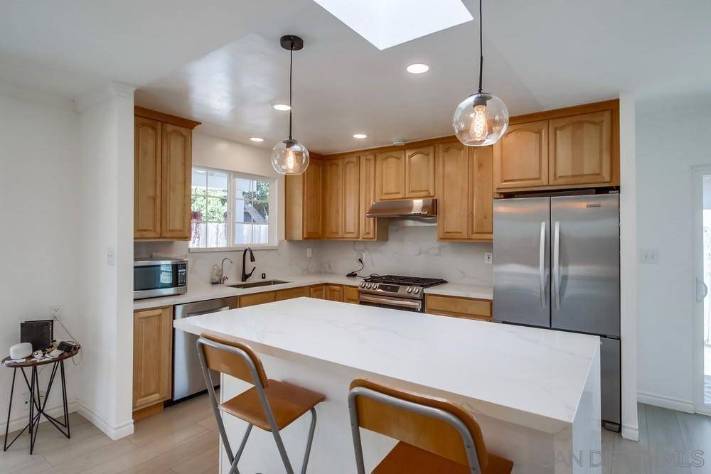 San Diego, CA 92117,5068 Baxter