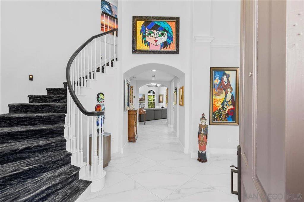 Carlsbad, CA 92011,7166 Tern Place