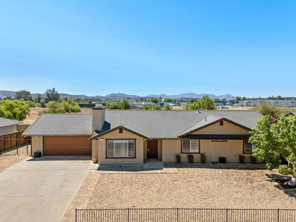 Ramona, CA 92065,1558 Angel Pl