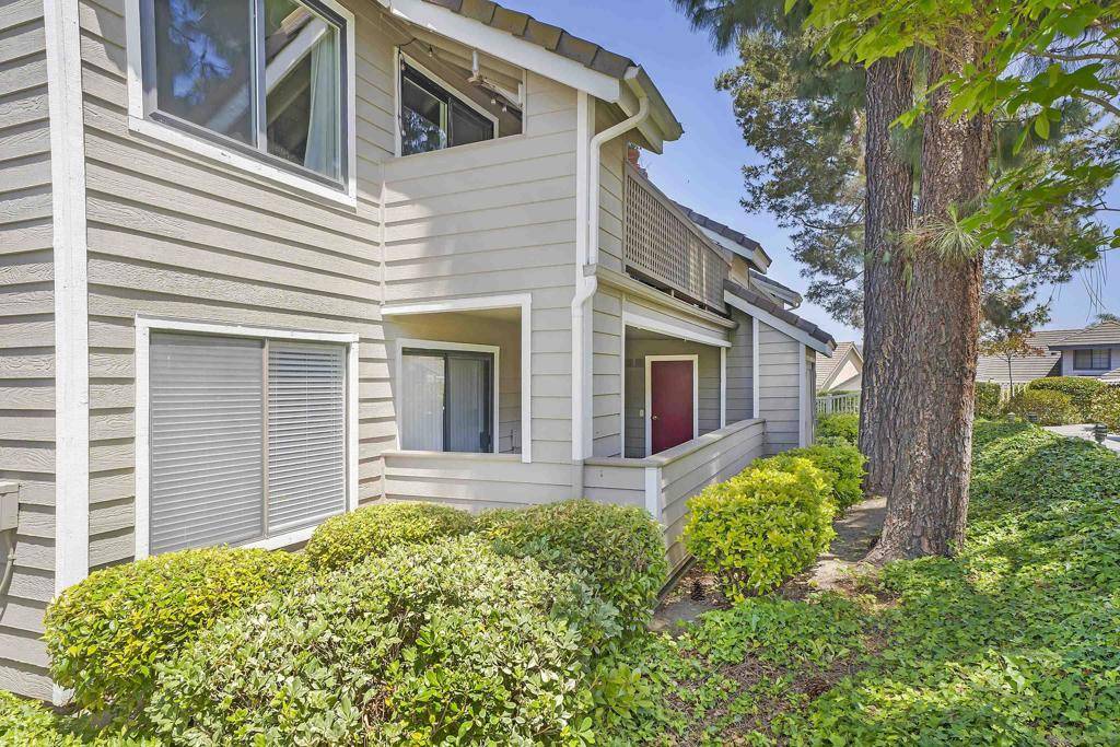 Vista, CA 92081,1059 Shadowridge Dr #9