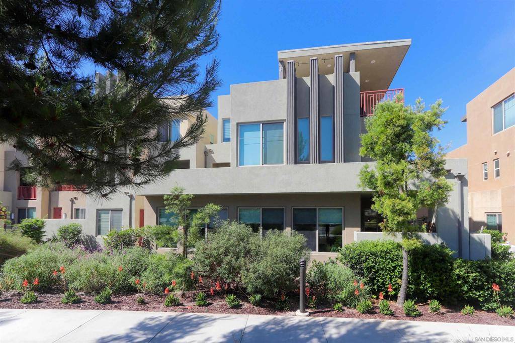 Irvine, CA 92618,126 Cadence