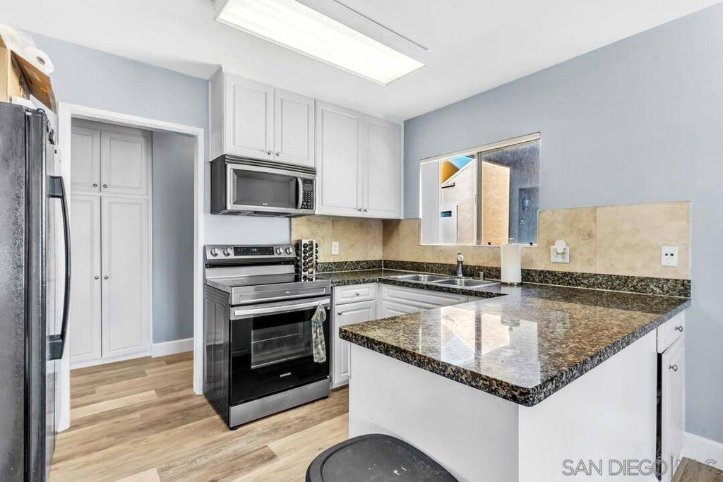 San Diego, CA 92127,17195 W Bernardo Dr #206