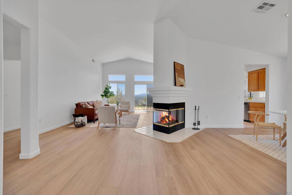 Alpine, CA 91901,2334 Columbine Dr