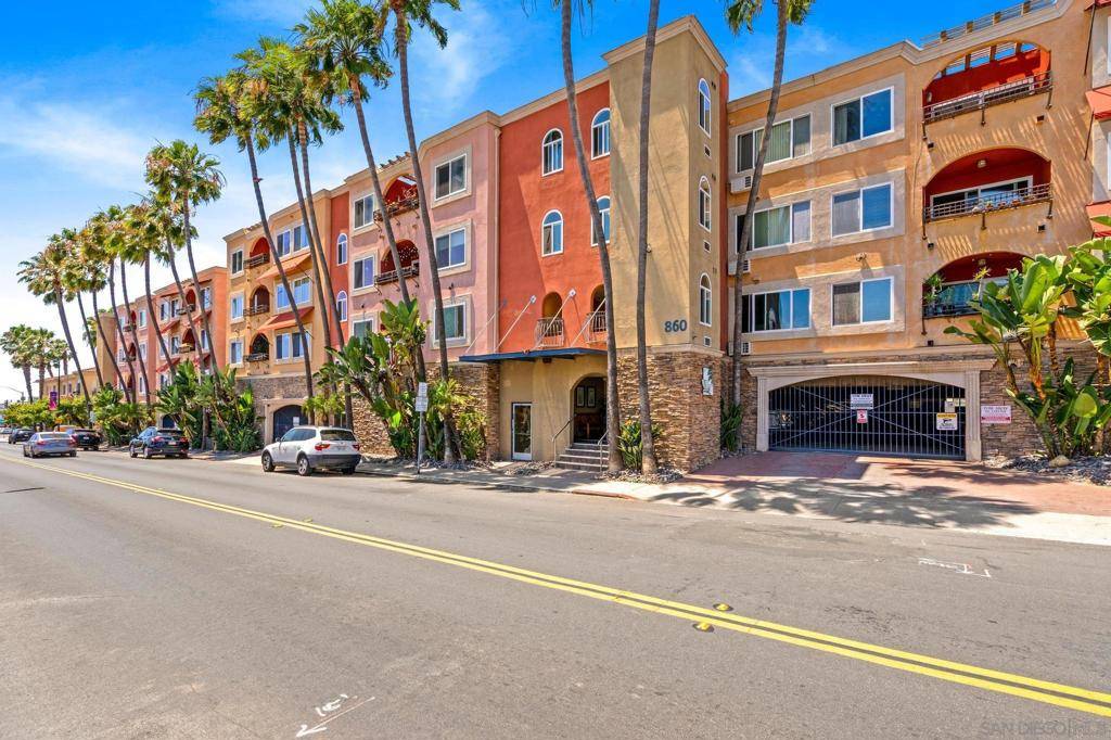San Diego, CA 92109,860 Turquoise Street #227