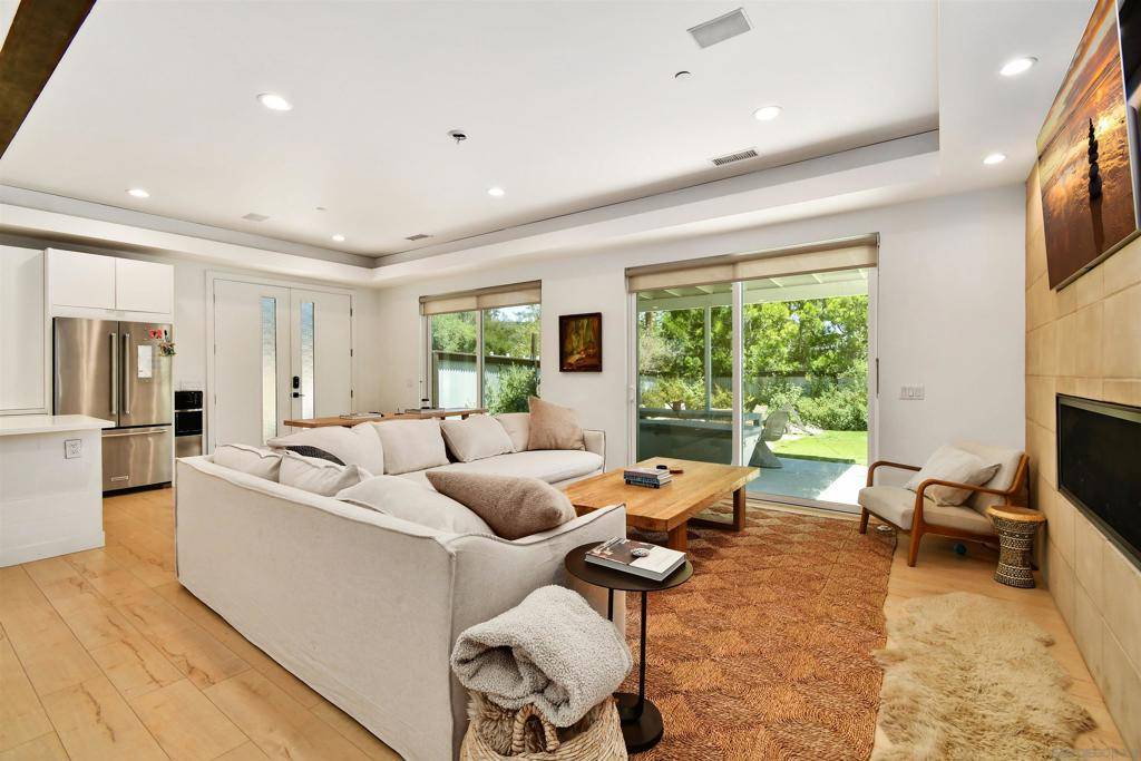 Escondido, CA 92029,20102 Elm Ln