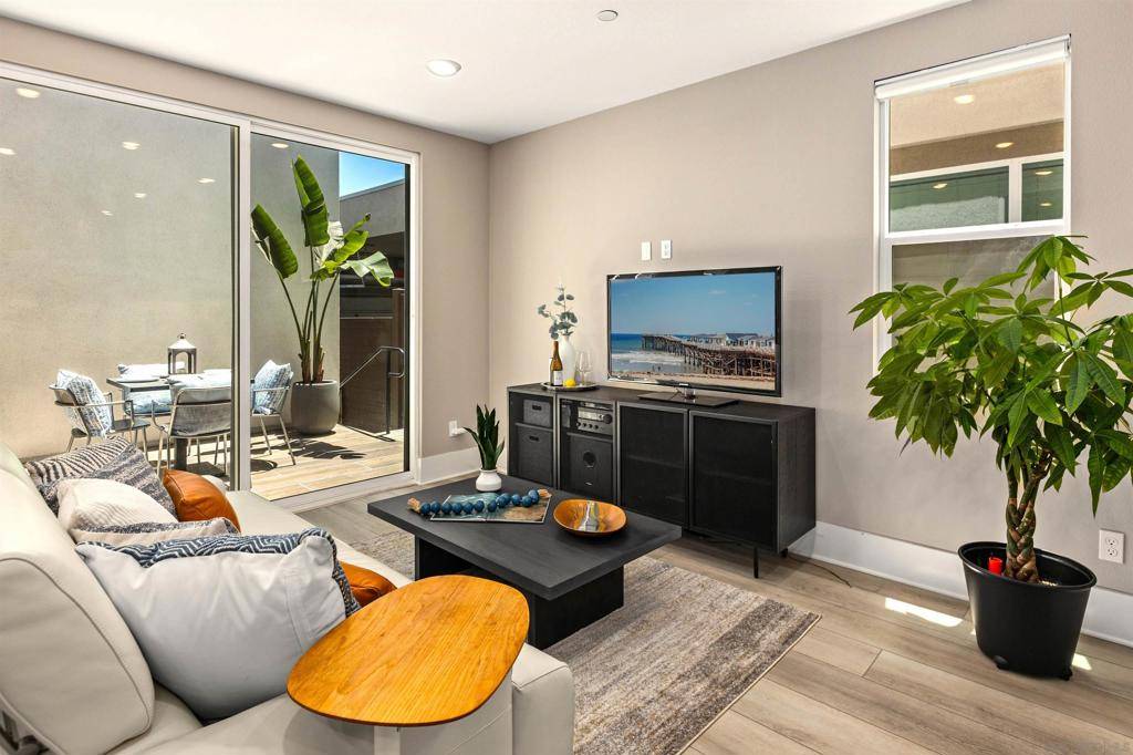 San Diego, CA 92109,3979 Shasta St