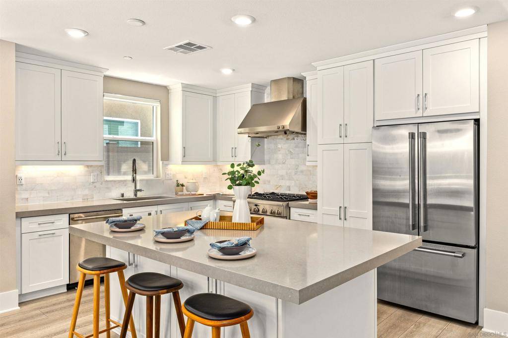 San Diego, CA 92109,3979 Shasta St