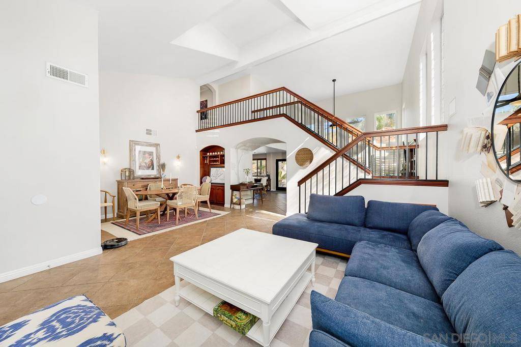 Alpine, CA 91901,2108 Boulders