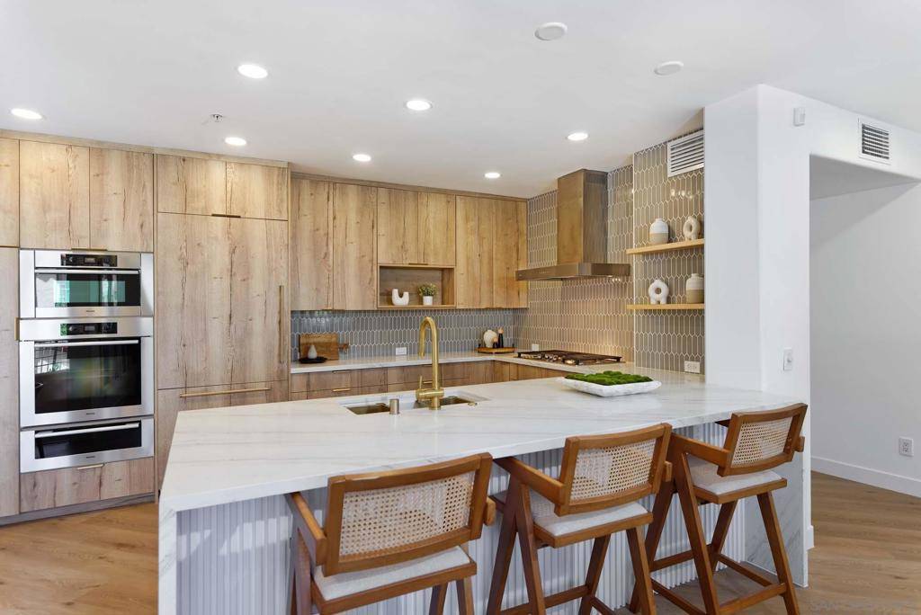 La Jolla, CA 92037,302 Prospect St #6