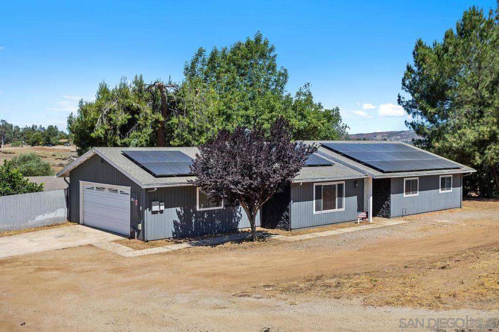 Ramona, CA 92065,355 Amigos Rd