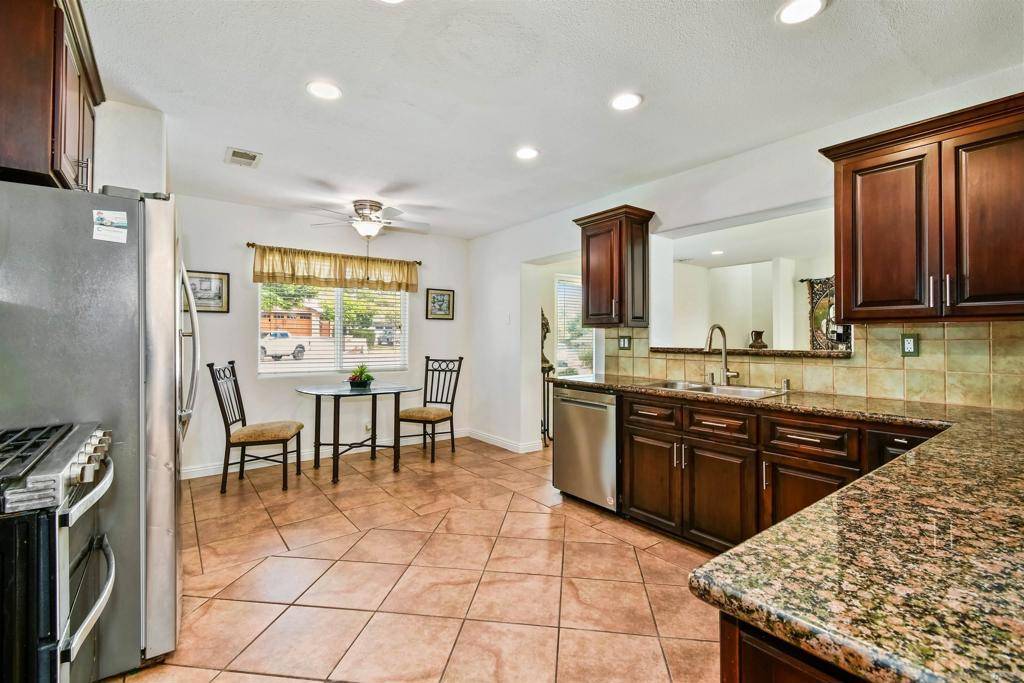 Carlsbad, CA 92008,2725 Morning Glory Ln