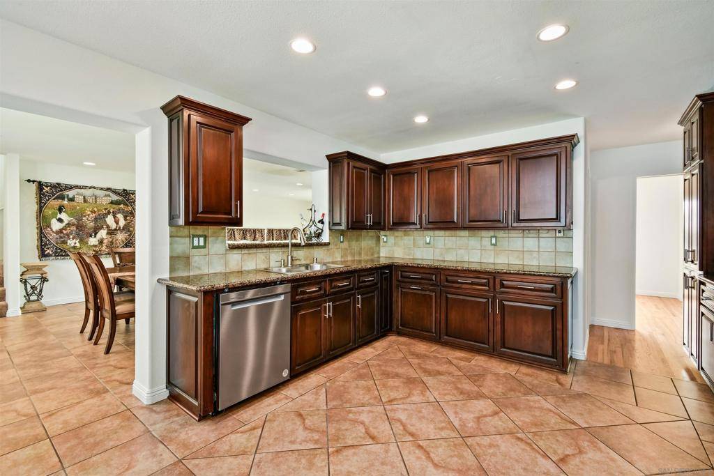 Carlsbad, CA 92008,2725 Morning Glory Ln