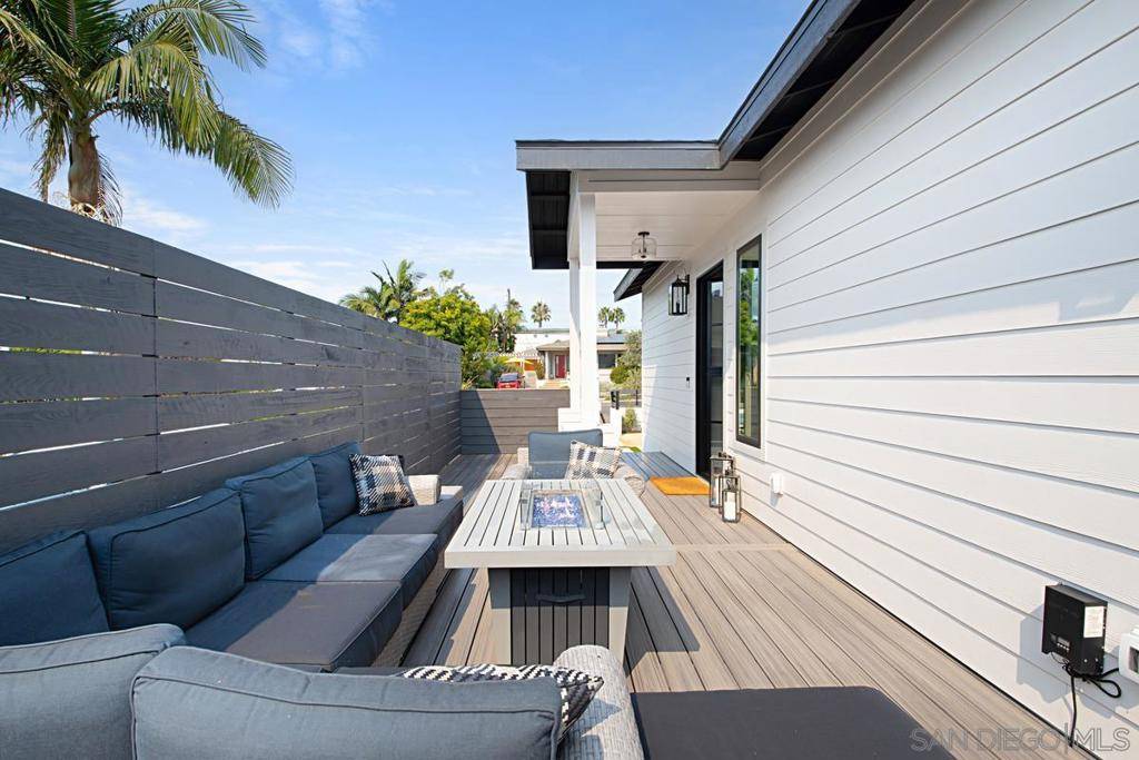 San Diego, CA 92106,4625 Adair St
