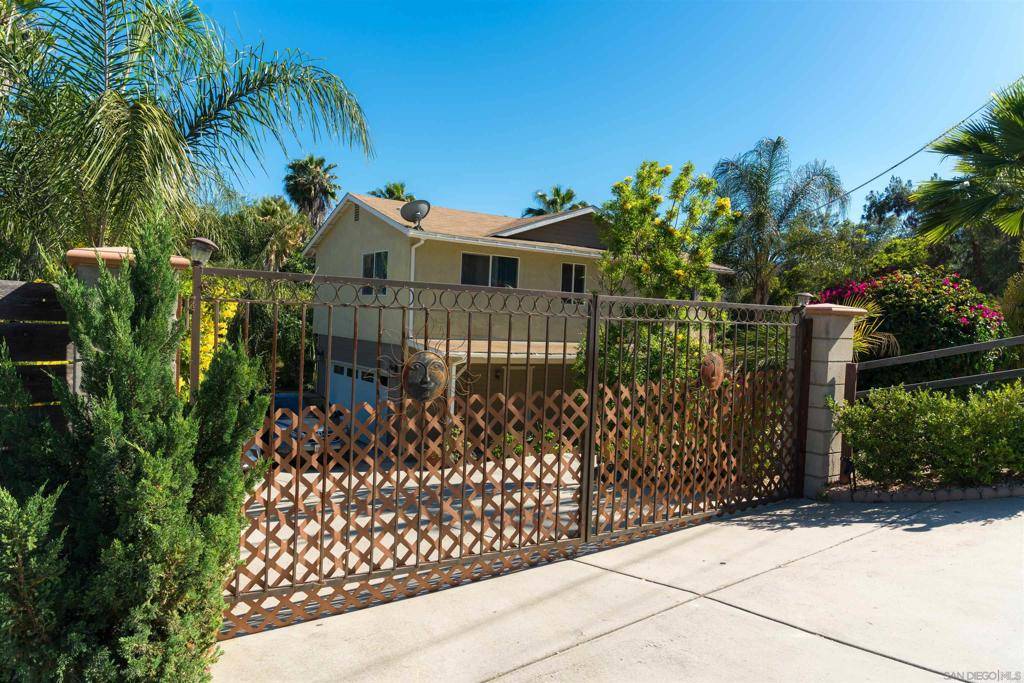 Escondido, CA 92026,10179 Canyon Dr