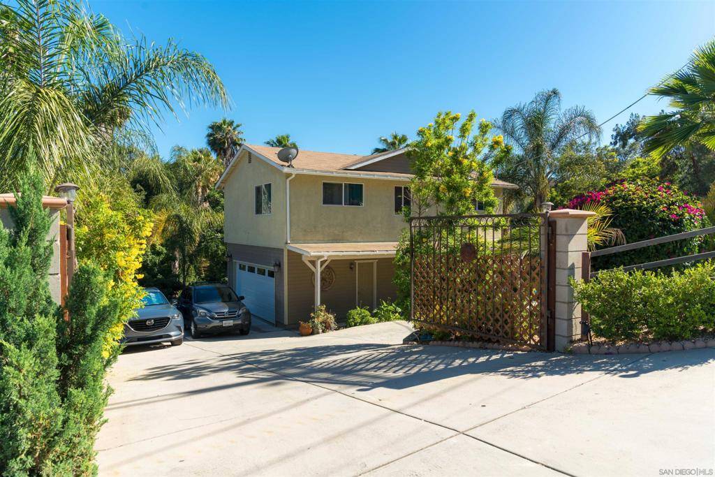 Escondido, CA 92026,10179 Canyon Dr