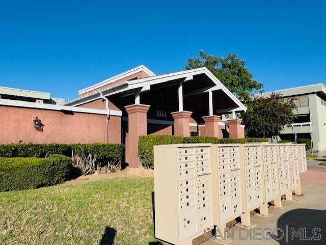 Escondido, CA 92025,1040 E Washington Ave #33