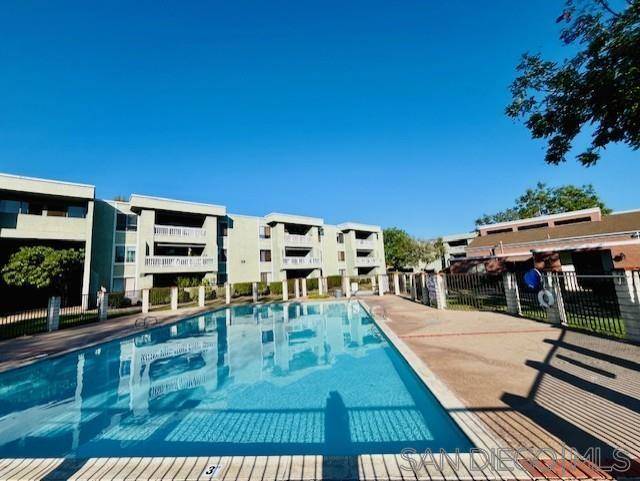 Escondido, CA 92025,1040 E Washington Ave #33