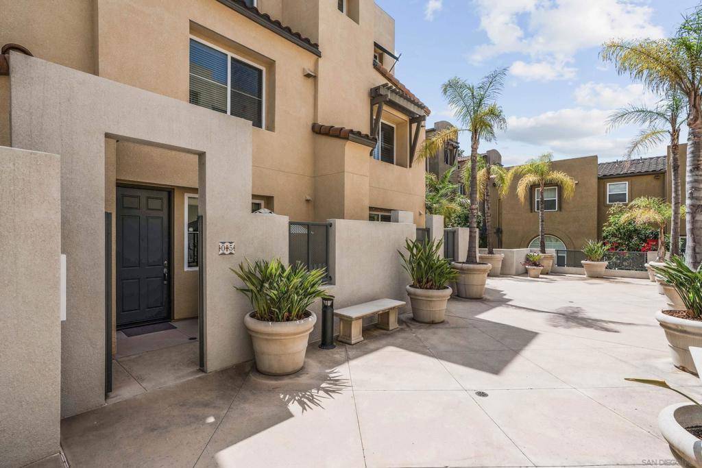 La Mesa, CA 91942,7725 El Cajon Blvd #5