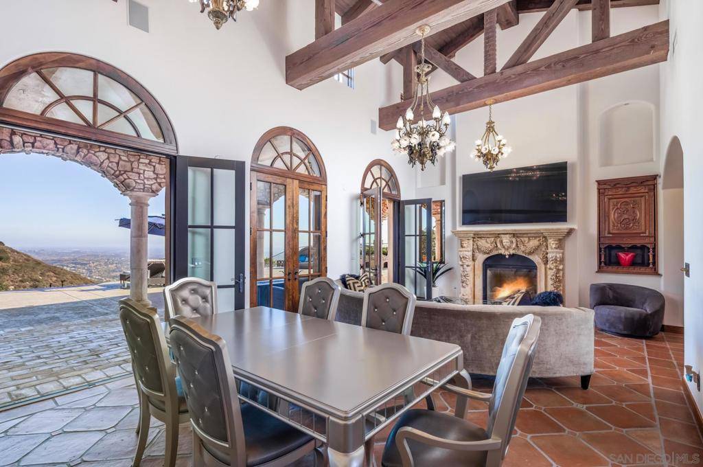Rancho Santa Fe, CA 92067,18113 El Brazo