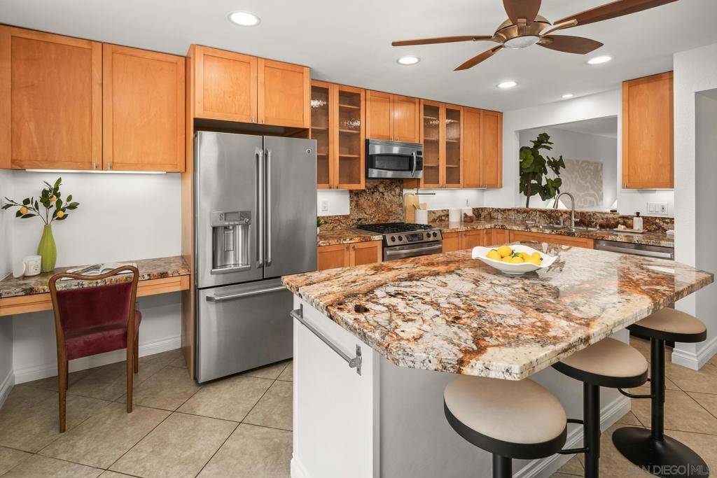Cardiff By The Sea, CA 92007,2464 Caminito Ocean Cove