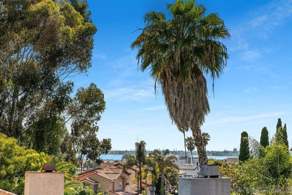 San Diego, CA 92117,4533 Gesner St